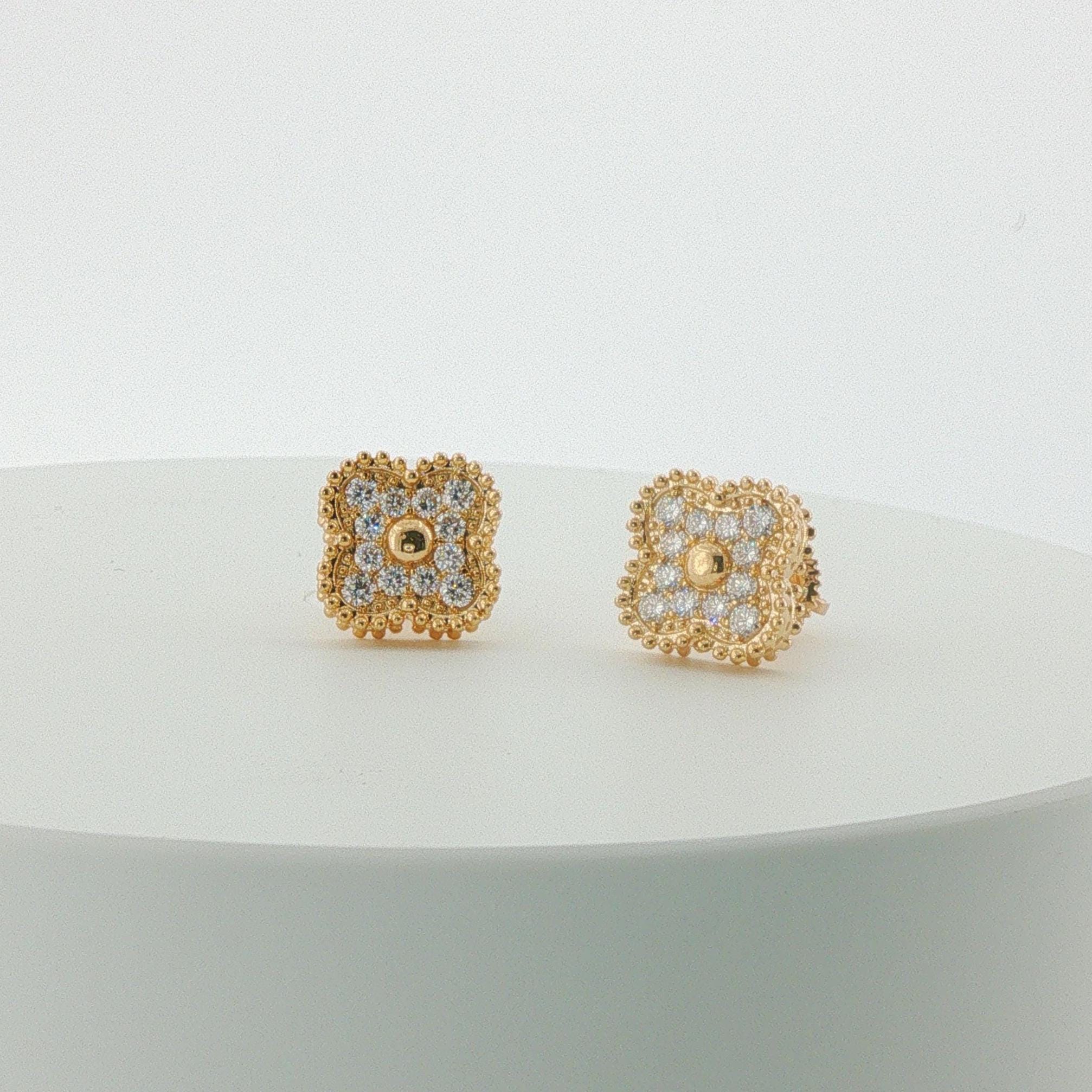Floral Diamond Stud Earring