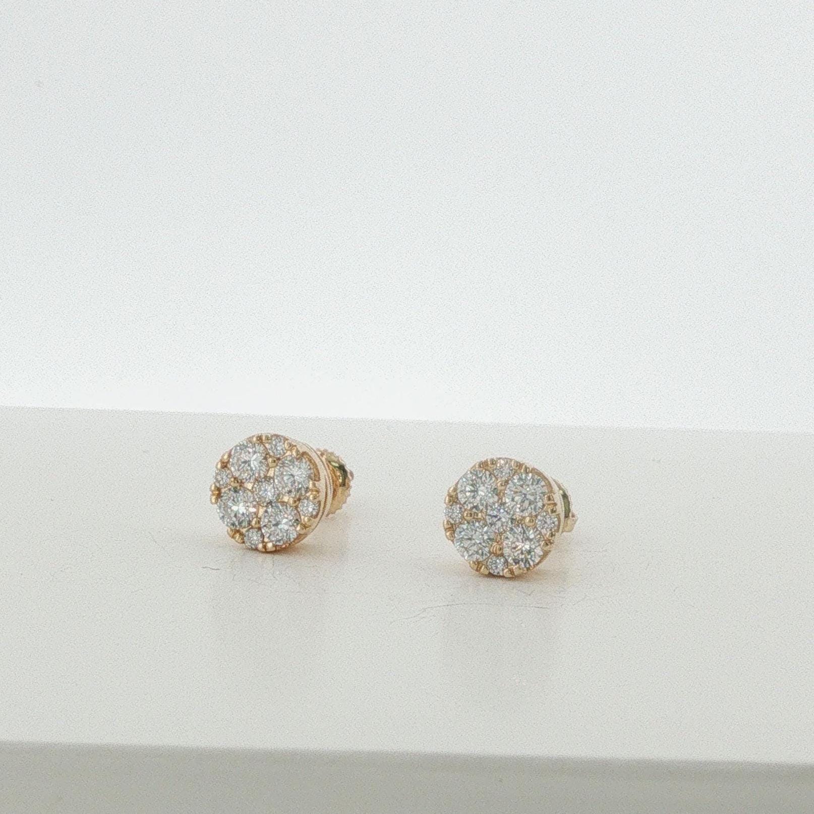 Round Diamond Stud Earring