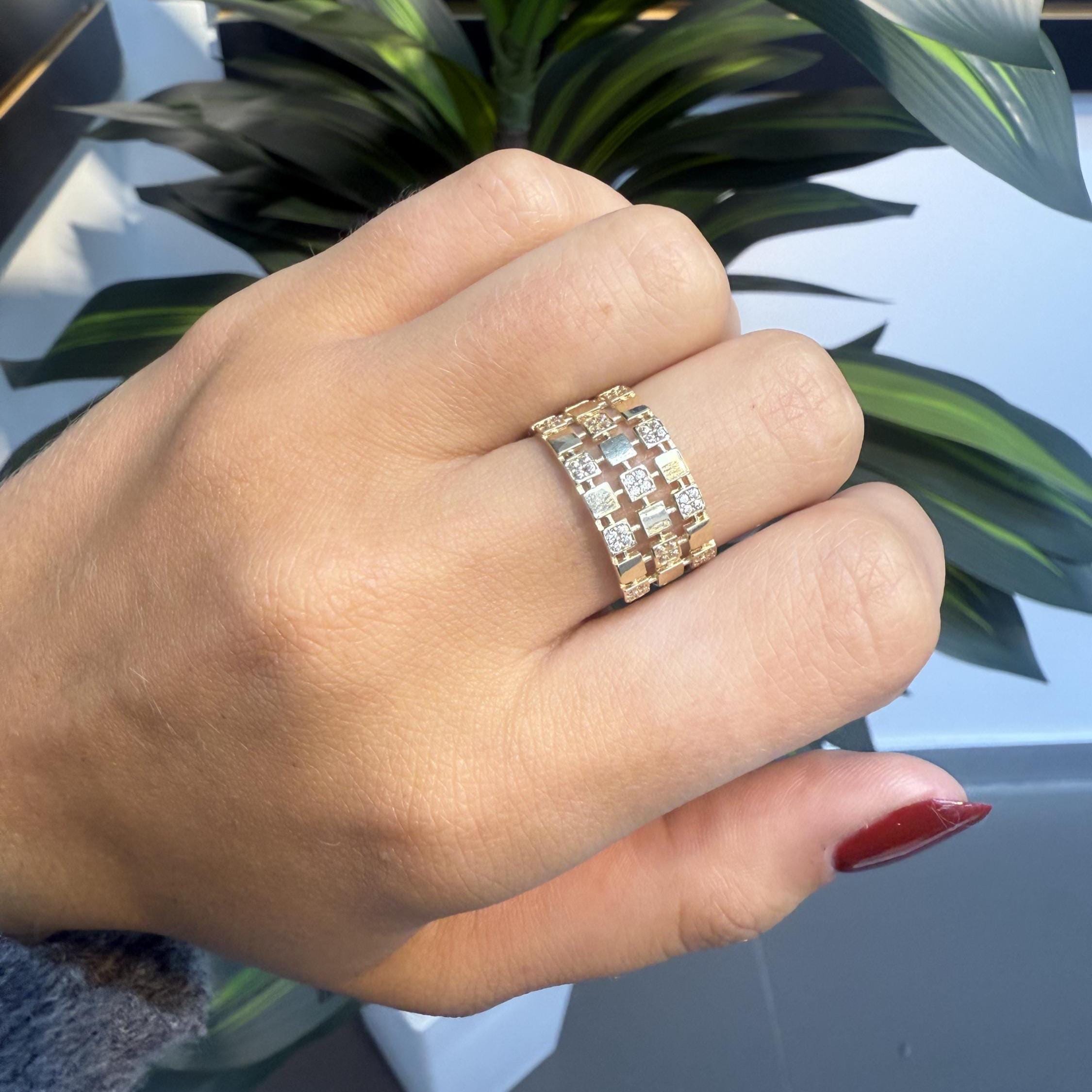 Triple Row Square Ring